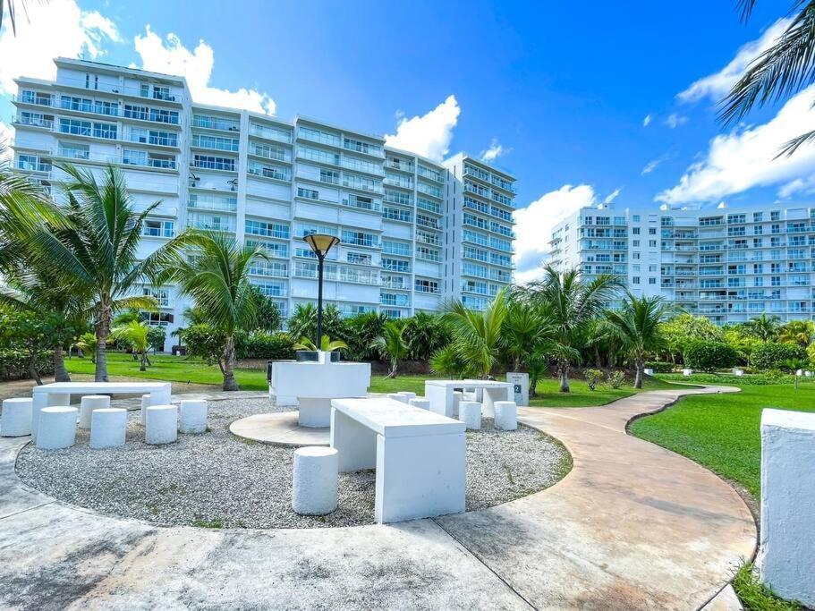 Punta Me Luxury Apartments Ocean View & Beach Front In Amara Cancun Ngoại thất bức ảnh