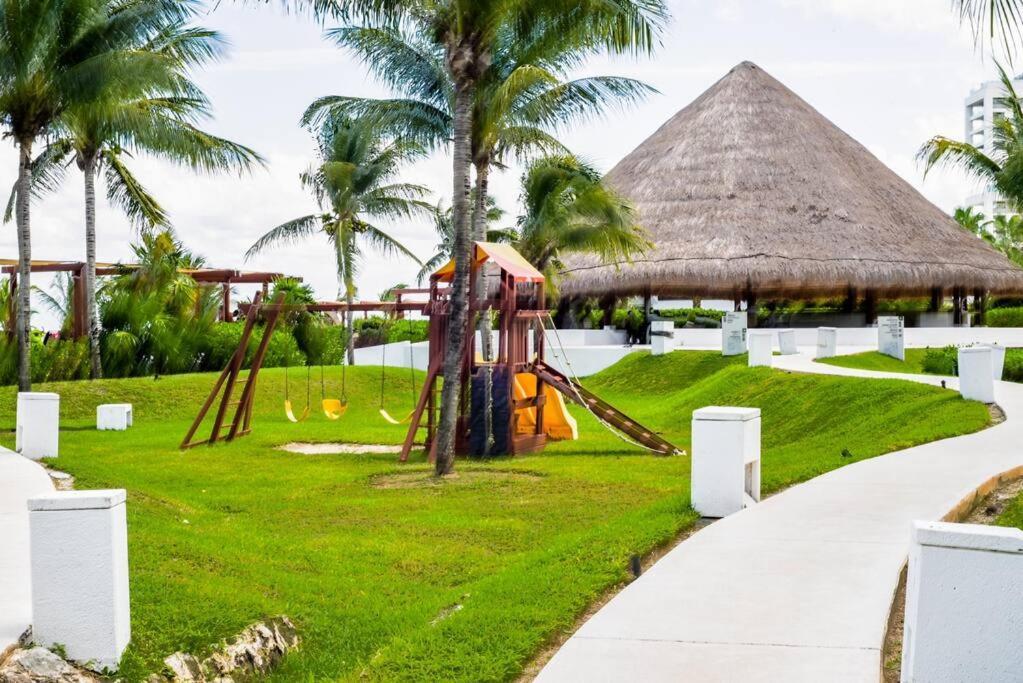 Punta Me Luxury Apartments Ocean View & Beach Front In Amara Cancun Ngoại thất bức ảnh